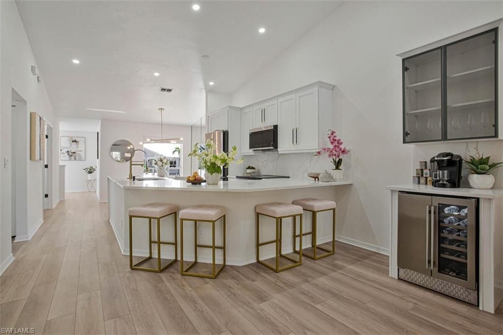 821 Gulf Pavilion DR 206, NAPLES, FL 34108 — photo 5