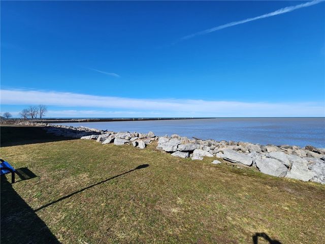 910 Westage At The, Irondequoit, NY 14617