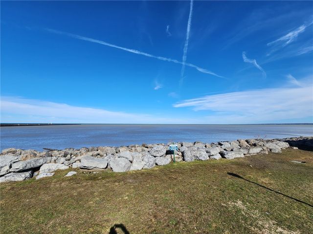 910 Westage At The, Irondequoit, NY 14617