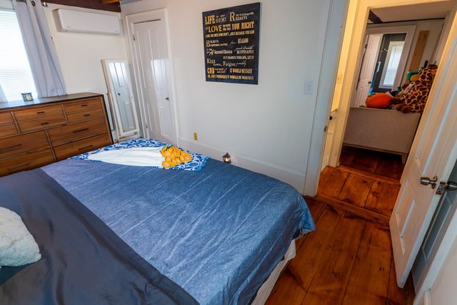 2 Washington St 2, Amesbury, MA 01913