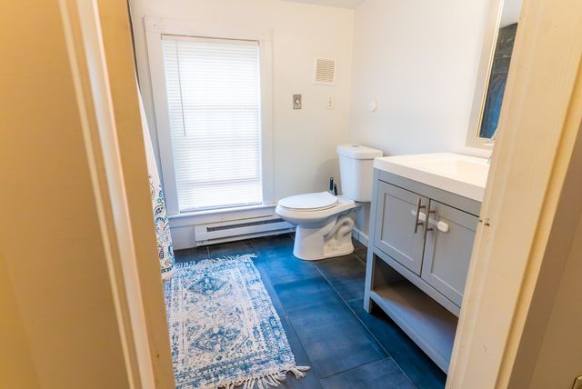 2 Washington St 2, Amesbury, MA 01913