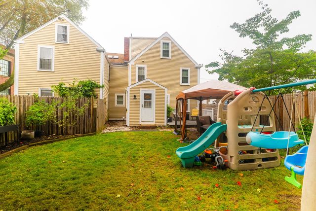 2 Washington St 2, Amesbury, MA 01913