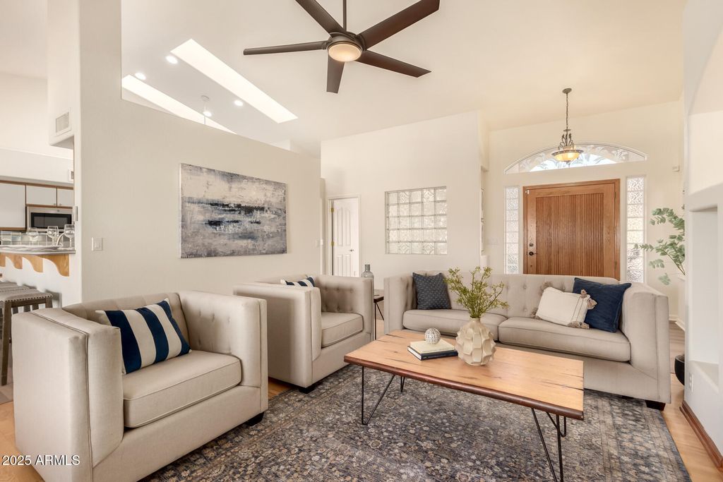 10233 N DEMARET Drive, Fountain Hills, AZ 85268