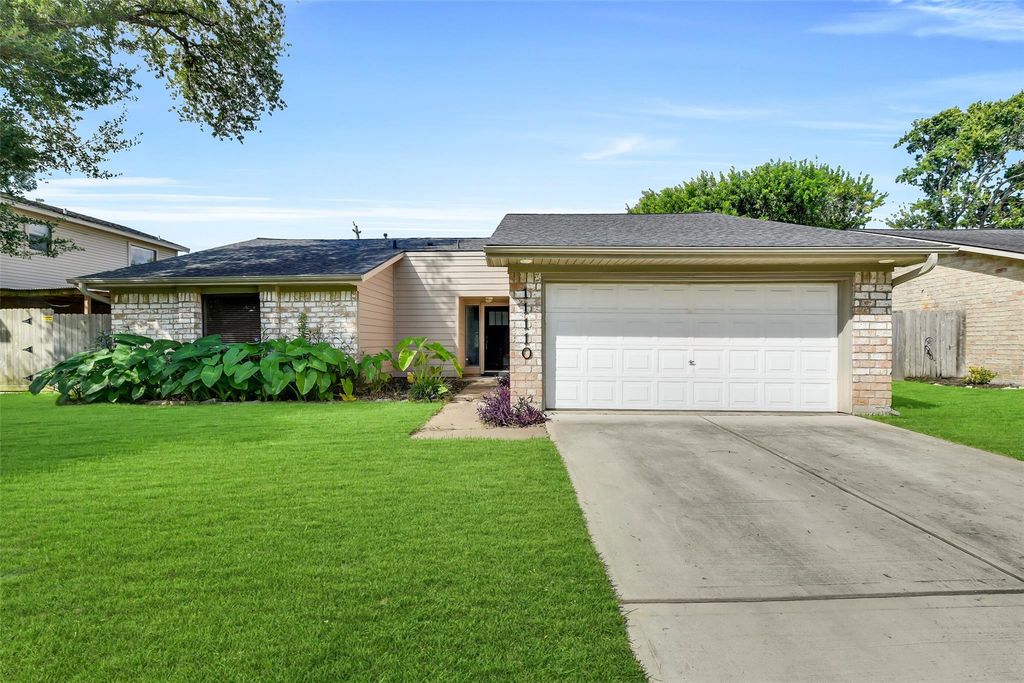 11110 Sagecountry Drive, Houston, TX 77089