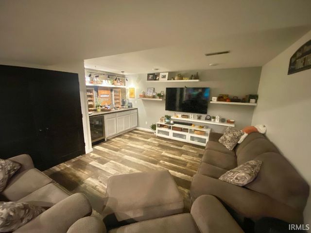 918 N Harv Wright Road, Bloomfield, IN 47424