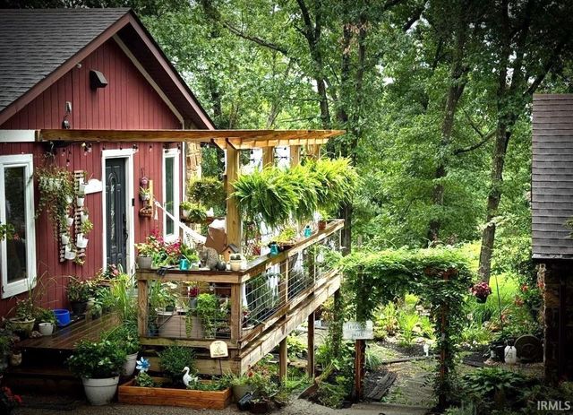 918 N Harv Wright Road, Bloomfield, IN 47424