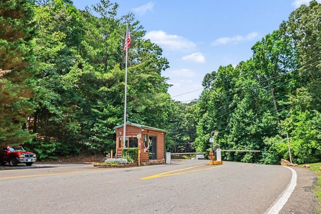 148 Alcan Way, Ellijay, GA 30540