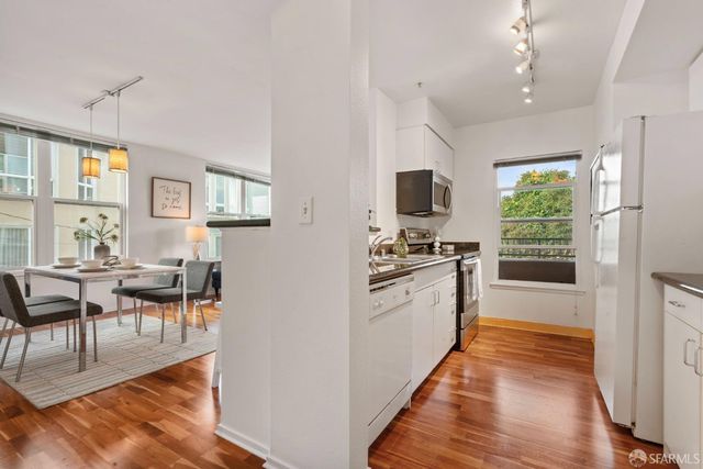 8400 Oceanview Terrace 208, San Francisco, CA 94132