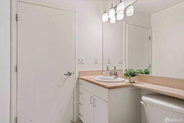 8400 Oceanview Terrace 208, San Francisco, CA 94132