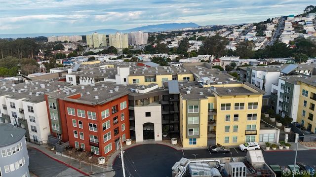 8400 Oceanview Terrace 208, San Francisco, CA 94132
