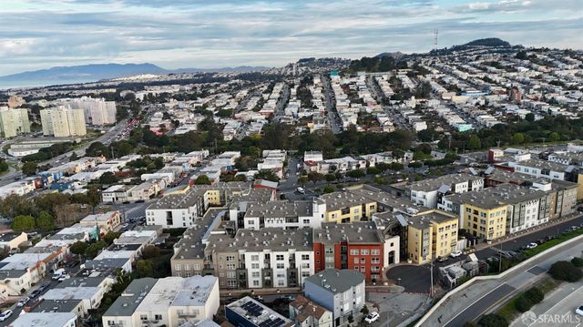 8400 Oceanview Terrace 208, San Francisco, CA 94132