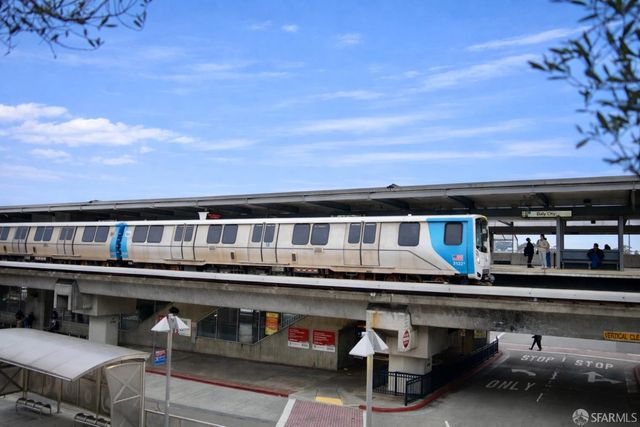 8400 Oceanview Terrace 208, San Francisco, CA 94132