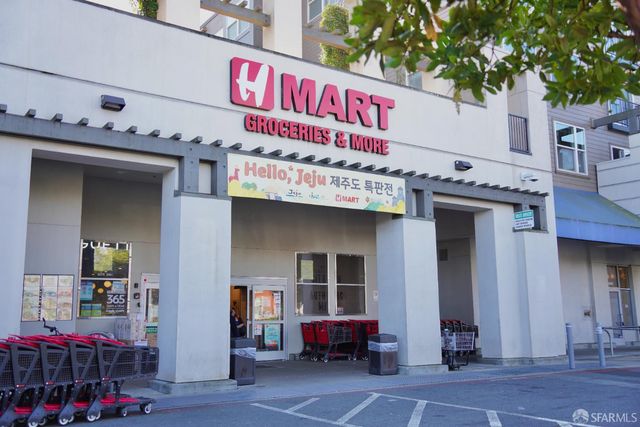 8400 Oceanview Terrace 208, San Francisco, CA 94132