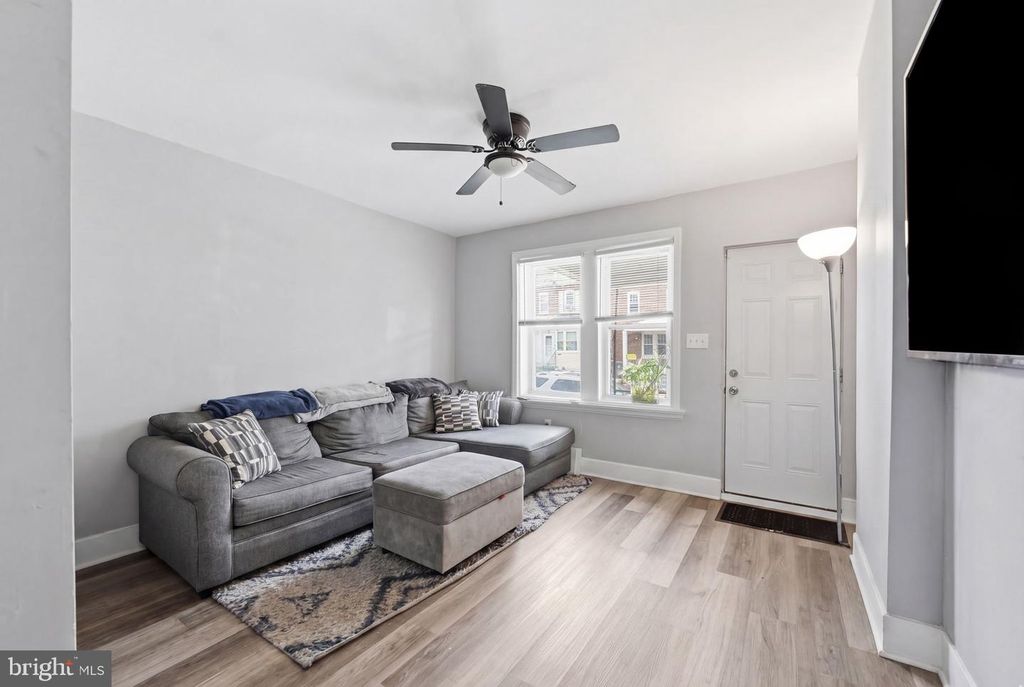 Image 5 of property listing at 2227 LAMOTTE ST, Wilmington, DE 19802