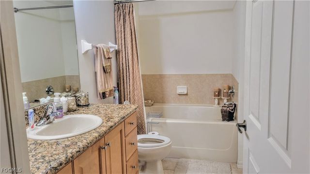 1800 Concordia Lake CIR 2303, Cape Coral, FL 33909