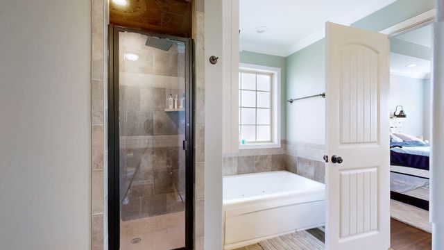 1020 Thrasher Dr, Clarksville, TN 37040