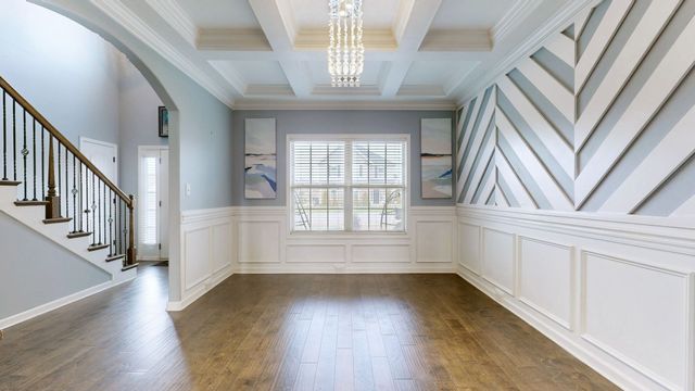 1020 Thrasher Dr, Clarksville, TN 37040