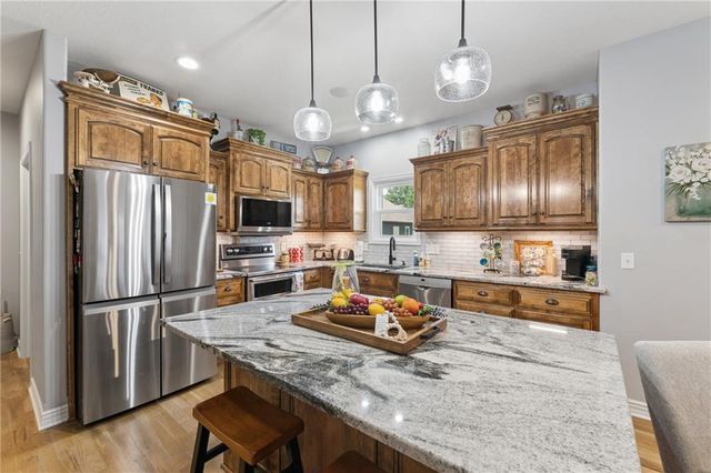 19556 W 105th Terrace, Olathe, KS 66061
