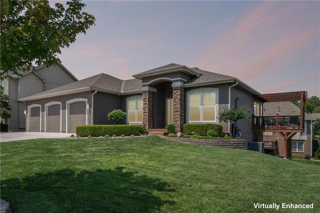 19556 W 105th Terrace, Olathe, KS 66061