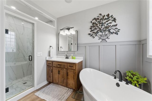 19556 W 105th Terrace, Olathe, KS 66061