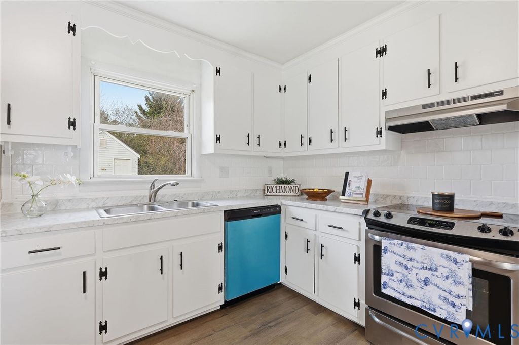 118 N Linden Ave, Highland Springs, VA 23075