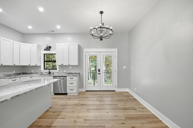 252 Woodland Way, Signal Mountain, TN 37377