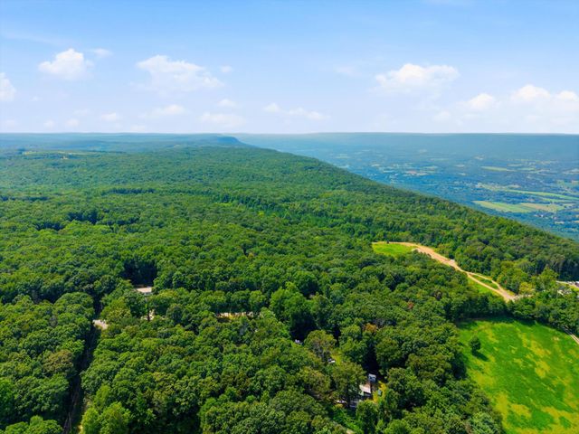 252 Woodland Way, Signal Mountain, TN 37377