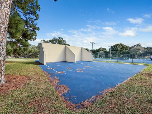 306 3rd Lane, Palm Beach Gardens, FL 33418