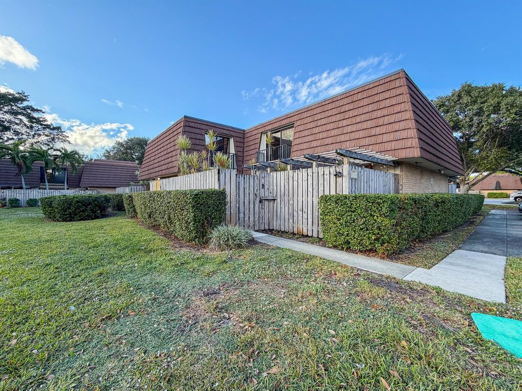 306 3rd Lane, Palm Beach Gardens, FL 33418