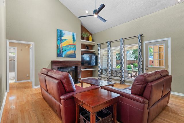 706 Giltin Court, Arlington, TX 76006
