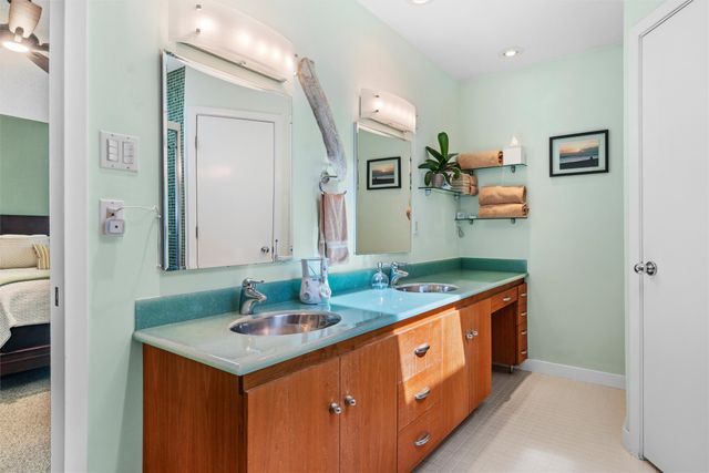 706 Giltin Court, Arlington, TX 76006