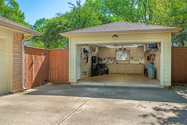 706 Giltin Court, Arlington, TX 76006