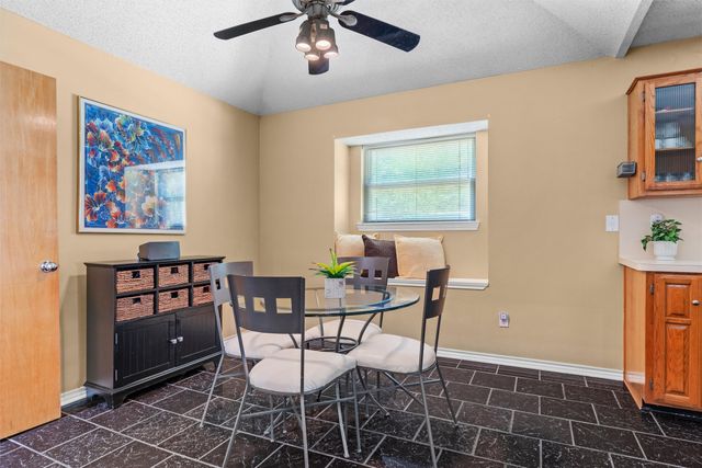 706 Giltin Court, Arlington, TX 76006
