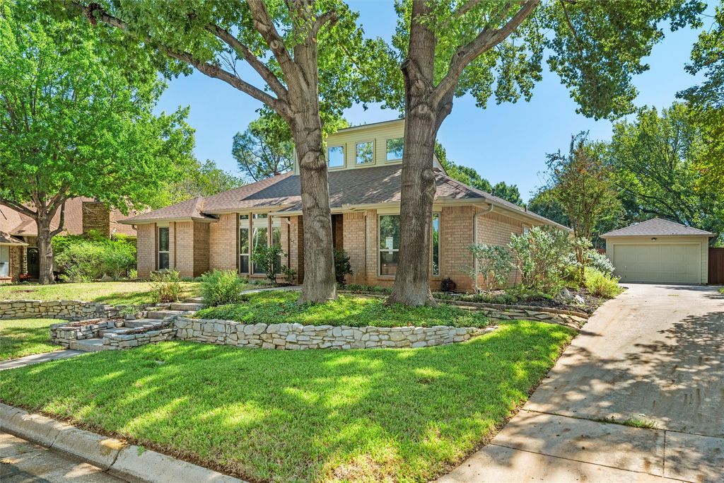 706 Giltin Court, Arlington, TX 76006 — photo 2
