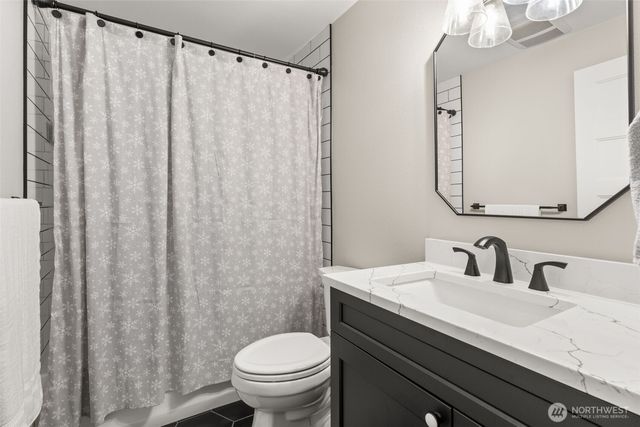 16634 Rainier View Drive SE, Yelm, WA 98597