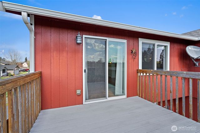 16634 Rainier View Drive SE, Yelm, WA 98597