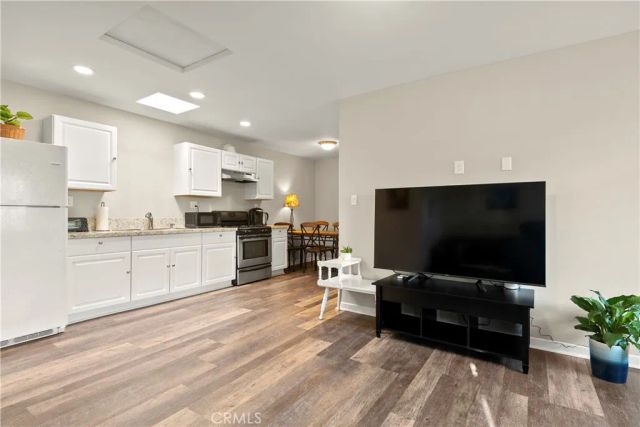 217 E Carroll Avenue B, Glendora, CA 91741