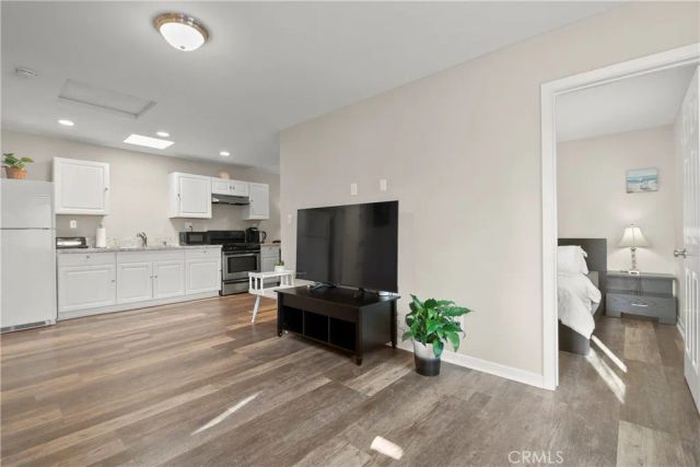 217 E Carroll Avenue B, Glendora, CA 91741