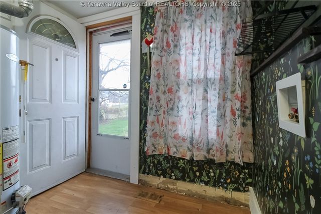 510 21st Street W, Charleston, WV 25387