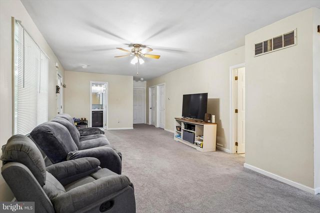 378 BEECH ST, Warminster, PA 18974