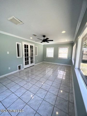 19 Stratford Place, Gulfport, MS 39503