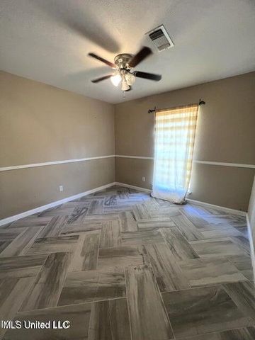 19 Stratford Place, Gulfport, MS 39503