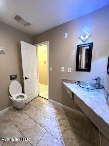 19 Stratford Place, Gulfport, MS 39503