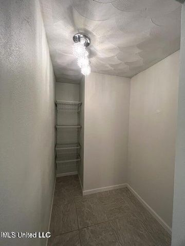 19 Stratford Place, Gulfport, MS 39503