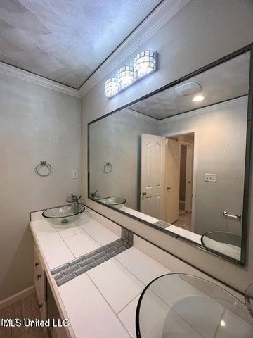 19 Stratford Place, Gulfport, MS 39503