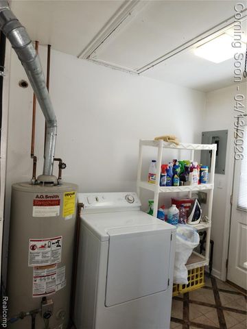 202 E 13 Mile Road, Royal Oak, MI 48073