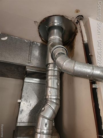 202 E 13 Mile Road, Royal Oak, MI 48073