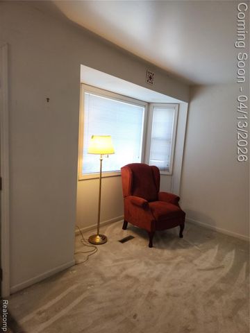 202 E 13 Mile Road, Royal Oak, MI 48073