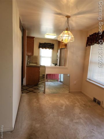 202 E 13 Mile Road, Royal Oak, MI 48073