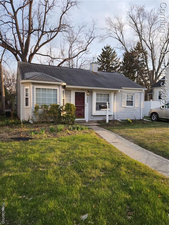 202 E 13 Mile Road, Royal Oak, MI 48073
